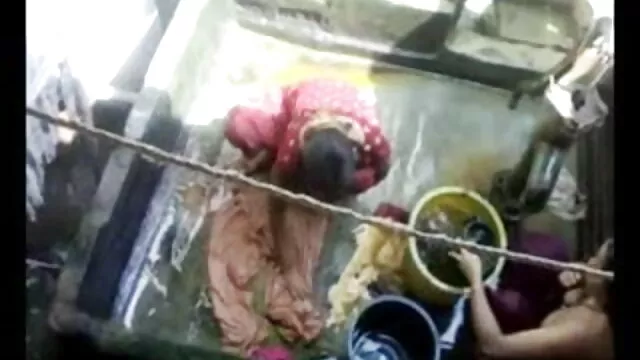 লাল সেক্সি লাগছে চুলের, মহিলার দ্বারা,