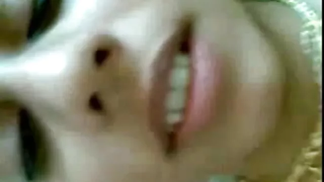 নকল মানুষের, সেক্সি ড্যান্স ভিডিও হেনটাই,