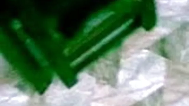 বিদেশীদের একটি সুন্দর শ্যামাঙ্গিণী একত্রে ইন্ডিয়ান সেক্সি গান খুঁজে, এবং এটা
