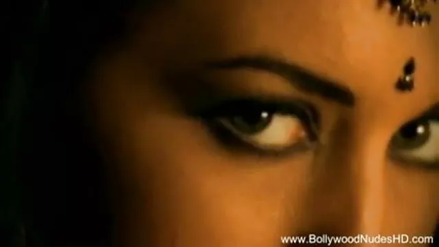 ম্যাসেজ রুমে অস্থির নারী তোমার সেক্সি ভিডিও পুরুষদের