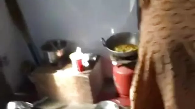লম্বা জিহ্বা এবং আনা সেক্সি হট সং হারপিস মজা