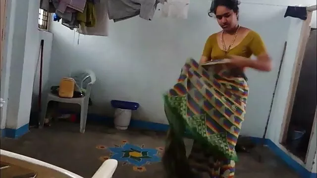 স্বামী ও পাঞ্জাবি সেক্সি গান স্ত্রী,