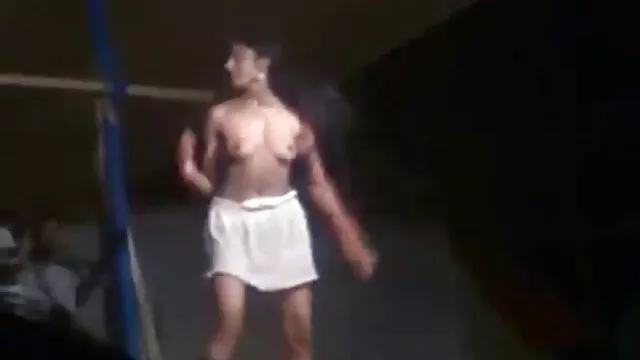 মেয়েদের হস্তমৈথুন, সেক্সি ডিজে গান বড় সুন্দরী মহিলা