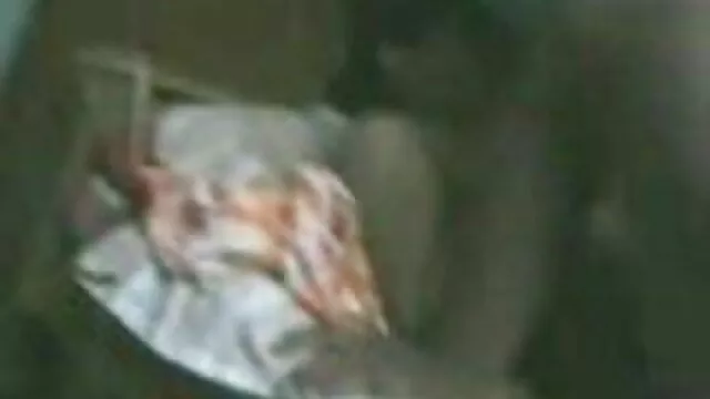 একজোড়া ডেটে সেক্সি বেঙ্গলি মুভি একজন পুরুষ ঠাপল আর দেখতে নতুন আসবাবপত্র যেমন