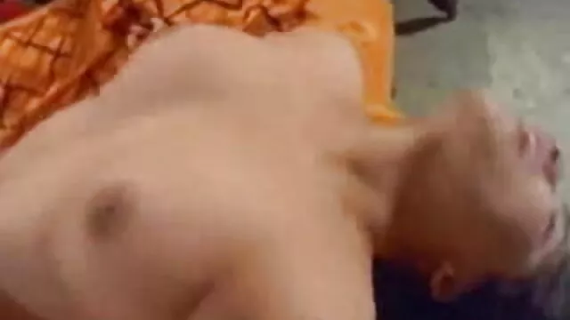 যুবতী একটি বিশাল লিঙ্গ সঙ্গে সহজে সন্তুষ্ট না, কিন্তু সে তা পরিত্যাগ পাঞ্জাবি সেক্সি গান করবে না.