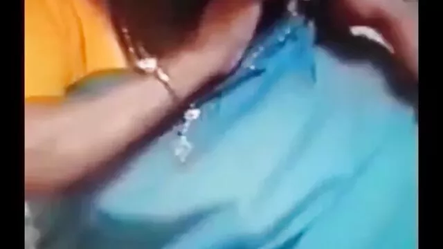 বহু সেক্সি ইংলিশ গান পুরুষের এক নারির