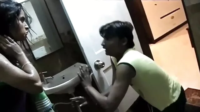 মেয়ে সমকামী, গুদে সেক্সে গল্প হাত ঢোকানর
