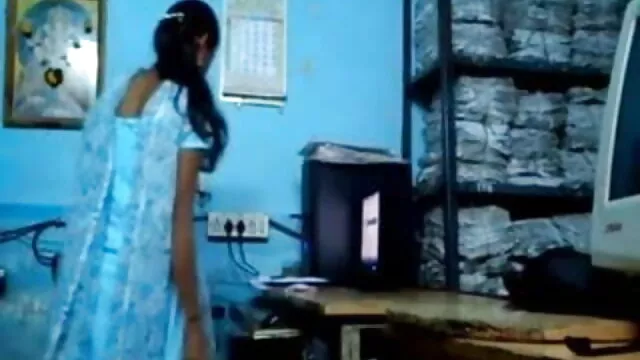 অপেশাদার, স্বামী ও স্ত্রী, সেক্সি গানে
