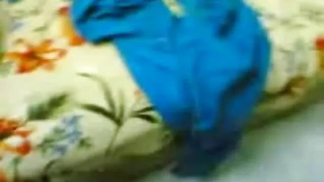 সুন্দরি সেক্সি স্টরি সেক্সি মহিলার মেয়েদের হস্তমৈথুন খেলনা