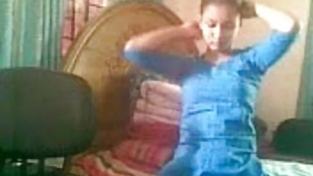 স্বামী ও স্ত্রী, অপেশাদার ডিজে সেক্সি